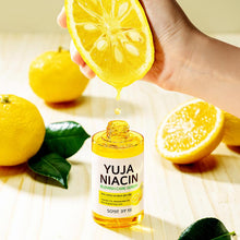 Cargar imagen en el visor de la galería, Yuja Niacin Blemish Care Serum - Some By Mi
